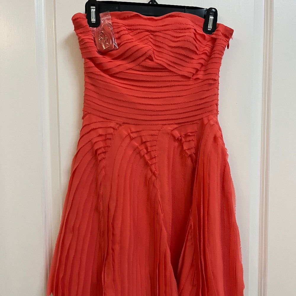 Bebe Strapless Textured Coral Mini Dress – Size 4